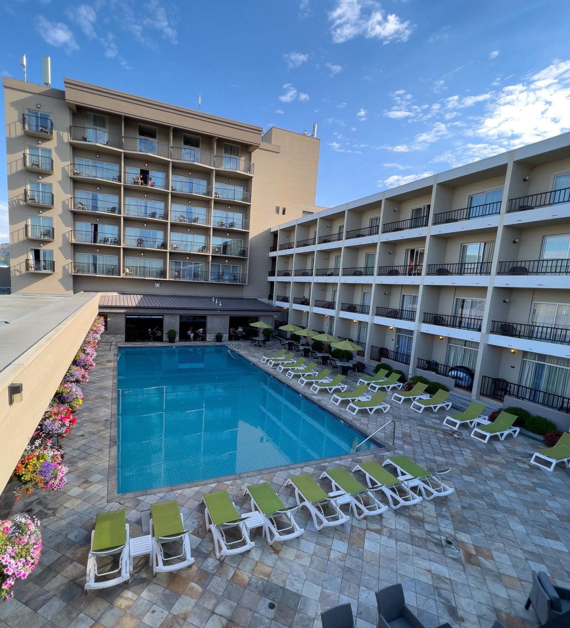 Coast Capri Hotel Kelowna Esterno foto